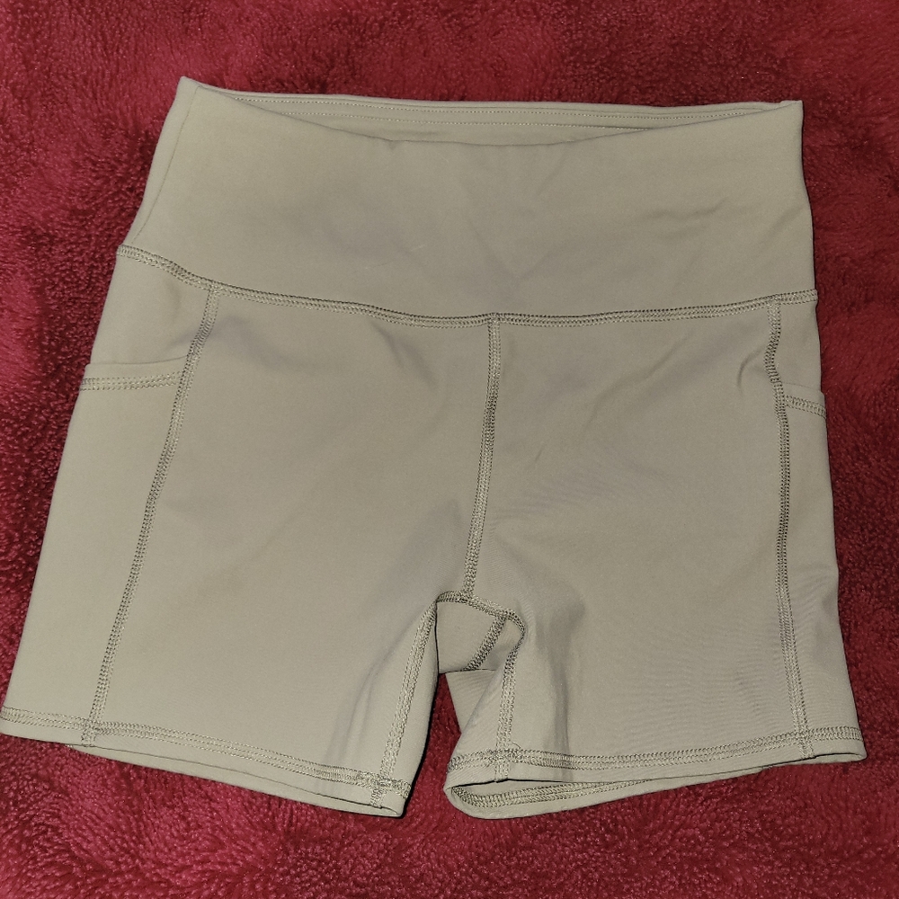 RBX Women's High-Waist Bike Shorts in Light Beige